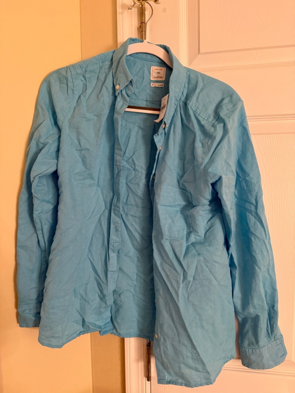 GAP Light Blue Women’s Boyfriend Cut Button Down Shirt